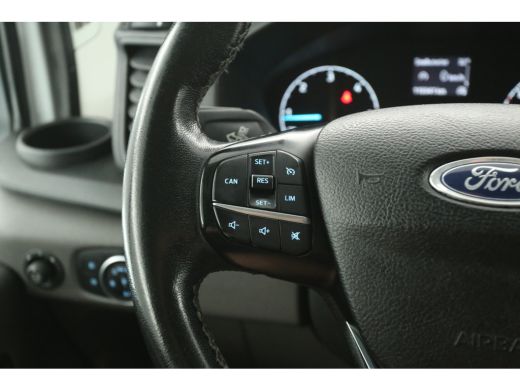 Ford Transit 2.0 TDCI L3H2 170PK | Airco | Cruise | Camera | 3 Zits | Carplay | Trekhaak ActivLease financial lease