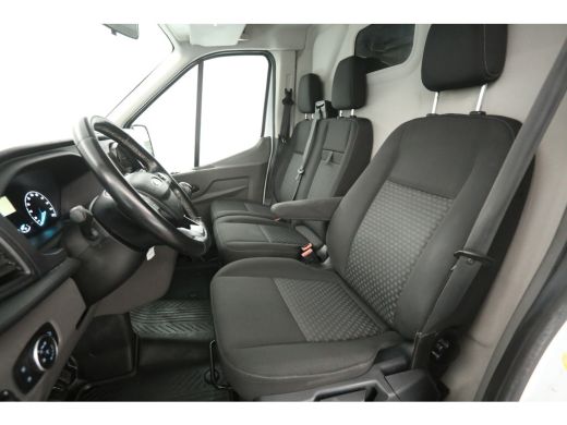 Ford Transit 2.0 TDCI L3H2 170PK | Airco | Cruise | Camera | 3 Zits | Carplay | Trekhaak ActivLease financial lease
