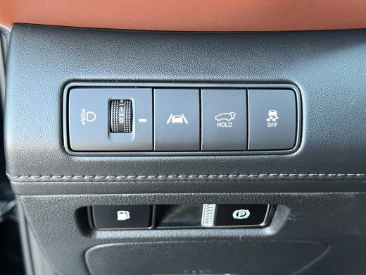 Hyundai Santa Fe 1.6 T-GDI PHEV 265pk Premium Sky | Panoramadak | HUD | Carplay | Leder | Stoelverwarming/koeling ... ActivLease financial lease
