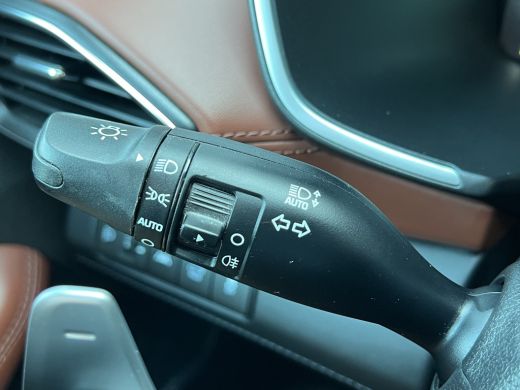 Hyundai Santa Fe 1.6 T-GDI PHEV 265pk Premium Sky | Panoramadak | HUD | Carplay | Leder | Stoelverwarming/koeling ... ActivLease financial lease