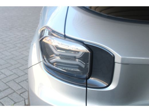 Jeep Avenger Summit 54 kWh | Navigatie | Camera | Stoelverwarming | Full LED | ACC | Sfeerverlichting | ActivLease financial lease
