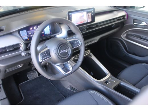 Jeep Avenger Summit 54 kWh | Navigatie | Camera | Stoelverwarming | Full LED | ACC | Sfeerverlichting | ActivLease financial lease