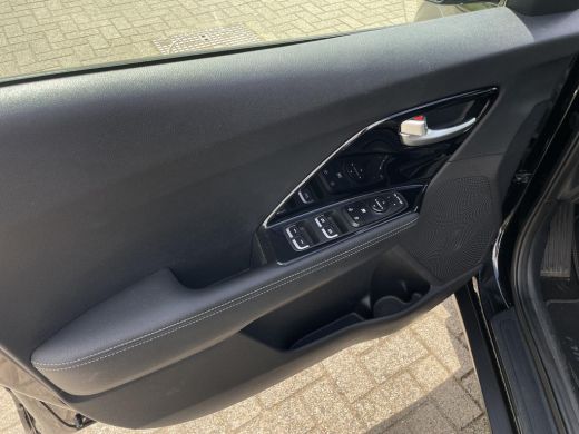 Kia Niro 1.6 GDi Hybrid DynamicLine | Achteruitrijcamera | Navigatie | ActivLease financial lease