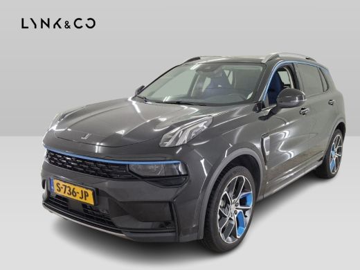 Lynk & Co 01 1.5 PHEV 262PK Adapt.Cruise ZwarteHemel 360&deg; Cam Carplay Plug-in Stoelverw Vol opties! ActivLease financial lease
