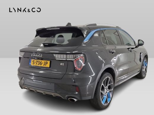 Lynk & Co 01 1.5 PHEV 262PK Adapt.Cruise ZwarteHemel 360&deg; Cam Carplay Plug-in Stoelverw Vol opties! ActivLease financial lease