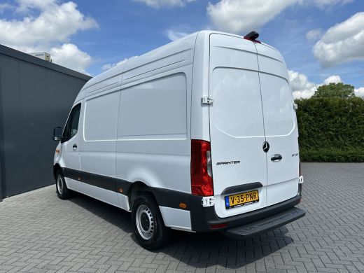 Mercedes-Benz Sprinter 317 CDI 9G-TRONIC RWD FACELIFT / L2H2 / CAMERA / LED / CRUISE / AIRCO / BLIND SPOT / GEVEERDE STOEL ActivLease financial lease