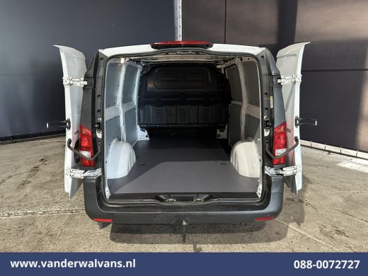 Mercedes-Benz Vito 114 CDI 136pk L2H1 Euro6 Airco | Camera | Cruisecontrol | Stoelverwarming Trekhaak, Parkeersensor... ActivLease financial lease