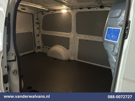 Mercedes-Benz Vito 114 CDI 136pk L2H1 Euro6 Airco | Camera | Cruisecontrol | Stoelverwarming Trekhaak, Parkeersensor... ActivLease financial lease