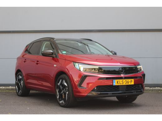 Opel Grandland 1.6 Turbo Plug-In Hybrid 4x4 GSe | Leder/Alcan. | Adap. Cruise | Stoel en Stuur Verw. | LED | 19'... ActivLease financial lease