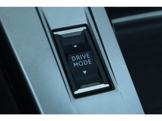 Peugeot 308 SW 1.6 Plug-in Hybrid 225 GT | Pano | Camera | Keyless | LMV 18" | DAB | Dodehoeksens. | Climate ... ActivLease financial lease