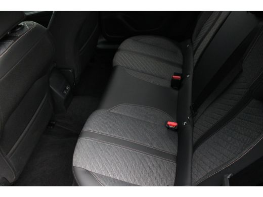 Peugeot e-2008 EV Allure Avantage 54 kWh | SOH 97% | Fase 3 laden | NL auto | Navigatie | Camera voor + achter |... ActivLease financial lease