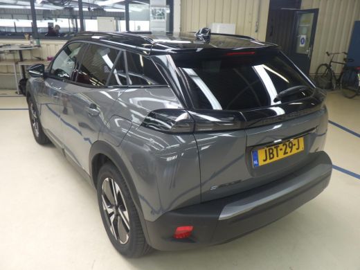 Peugeot e-2008 EV GT Avantage 54 kWh | SOH 98% | 12.500km | NL auto | Fase 3 laden | Navigatie | Camera voor + a... ActivLease financial lease
