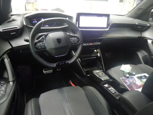 Peugeot e-2008 EV GT Avantage 54 kWh | SOH 98% | 12.500km | NL auto | Fase 3 laden | Navigatie | Camera voor + a... ActivLease financial lease