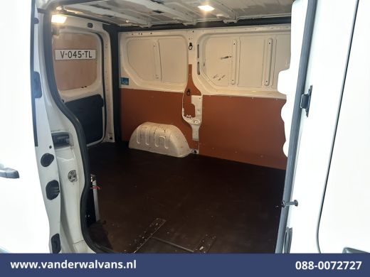 Renault Trafic 1.6 dCi L1H1 Euro6 Airco | Imperiaal | Trekhaak | Parkeersensoren | Cruisecontrol Bijrijdersbank ActivLease financial lease