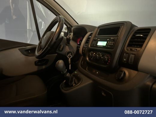 Renault Trafic 1.6 dCi L1H1 Euro6 Airco | Imperiaal | Trekhaak | Parkeersensoren | Cruisecontrol Bijrijdersbank ActivLease financial lease