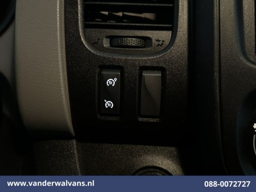 Renault Trafic 1.6 dCi L1H1 Euro6 Airco | Imperiaal | Trekhaak | Parkeersensoren | Cruisecontrol Bijrijdersbank ActivLease financial lease