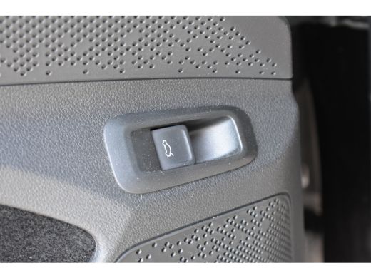 Skoda Enyaq Coupe 80 Sportline | TREKHAAK | PANORAMADAK | STOEL+STUURVERW. | CAMERA | MEMORY | CLIMATE CONTROL | AD... ActivLease financial lease