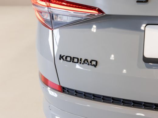 Skoda Kodiaq 4x4 2.0 TSI Sportline / 190pk / Trekhaak / Achteruitrij camera / Canton / ActivLease financial lease