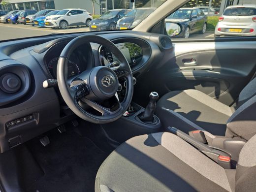 Toyota Aygo 1.0 VVT-i MT Play ActivLease financial lease