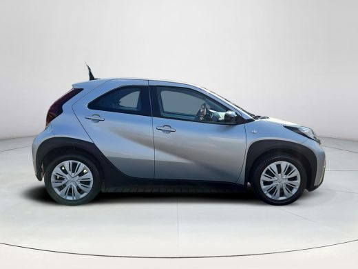 Toyota Aygo 1.0 VVT-i MT Play ActivLease financial lease