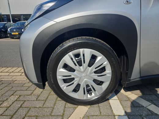 Toyota Aygo 1.0 VVT-i MT Play ActivLease financial lease