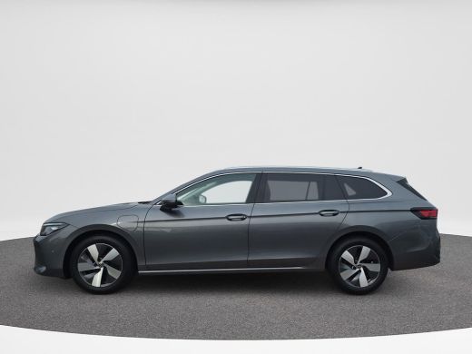 Volkswagen Passat Variant 1.5 eHybrid Business | PHEV | Trekhaak | HUD | A.Camera | ACC | ActivLease financial lease