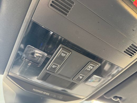 Volkswagen T-Roc 1.5 TSI 150pk DSG R-Line Stoelverwarming | Achteruitrijcamera | Trekhaak ActivLease financial lease