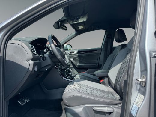 Volkswagen T-Roc 1.5 TSI 150pk DSG R-Line Stoelverwarming | Achteruitrijcamera | Trekhaak ActivLease financial lease