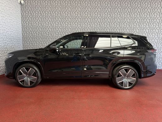 Volkswagen Tayron 1.5 eHybrid 272PK R-LINE TREKHAAK BLACK-STYLE 20''LMV PANO SCHUIFDAK ERGO.STOEL MASSAGE TRAILER.A... ActivLease financial lease