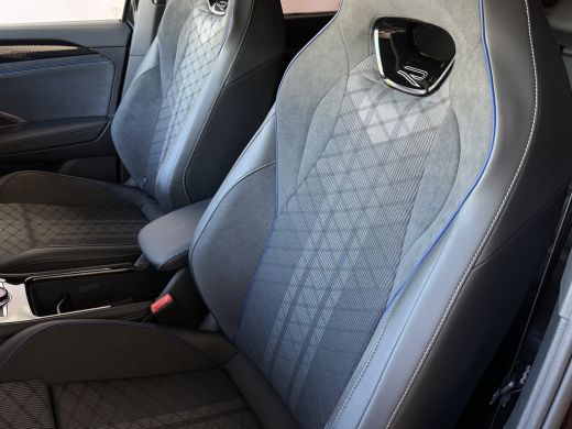Volkswagen Tayron 1.5 eHybrid 272PK R-LINE TREKHAAK BLACK-STYLE 20''LMV PANO SCHUIFDAK ERGO.STOEL MASSAGE TRAILER.A... ActivLease financial lease