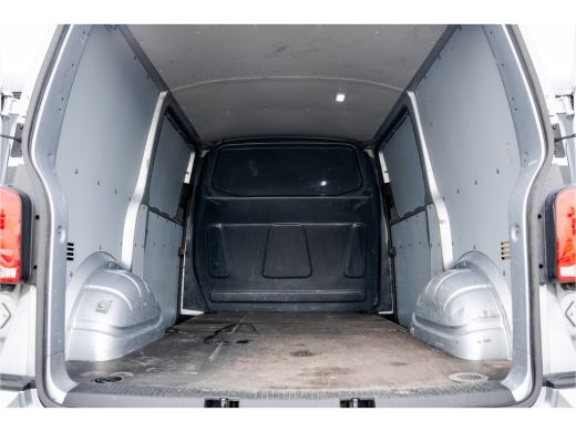 Volkswagen Transporter 2.0 TDI L1H1 | Virtual cockpit | Automaat | 150 PK | 3-Zits | 1e Eigenaar | LED | Camera | Carpla... ActivLease financial lease