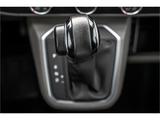 Volkswagen Transporter 2.0 TDI L1H1 | Virtual cockpit | Automaat | 150 PK | 3-Zits | 1e Eigenaar | LED | Camera | Carpla... ActivLease financial lease