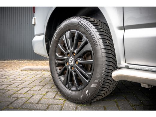 Volkswagen Transporter 2.0 TDI L1H1 | Virtual cockpit | Automaat | 150 PK | 3-Zits | 1e Eigenaar | LED | Camera | Carpla... ActivLease financial lease