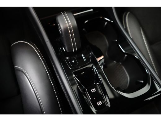 Volvo  XC40 1.5 T4 Recharge R-Design | Camera | Pilot Assist | Stoel&stuurverwarming | Nubuck | Apple Carplay | ActivLease financial lease