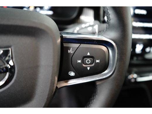 Volvo  XC40 1.5 T4 Recharge R-Design | Camera | Pilot Assist | Stoel&stuurverwarming | Nubuck | Apple Carplay | ActivLease financial lease
