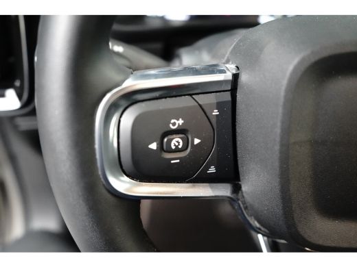 Volvo  XC40 1.5 T4 Recharge R-Design | Camera | Pilot Assist | Stoel&stuurverwarming | Nubuck | Apple Carplay | ActivLease financial lease
