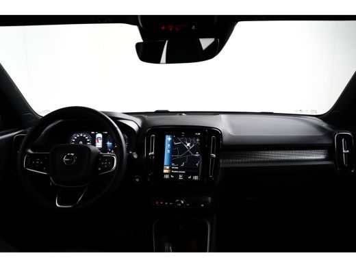 Volvo  XC40 1.5 T4 Recharge R-Design | Camera | Pilot Assist | Stoel&stuurverwarming | Nubuck | Apple Carplay | ActivLease financial lease