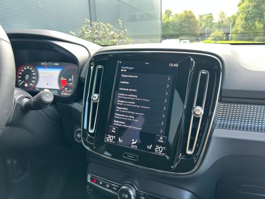 Volvo  XC40 1.5 T4 Recharge R-Design | Camera | Pilot Assist | Stoel&stuurverwarming | Nubuck | Apple Carplay | ActivLease financial lease
