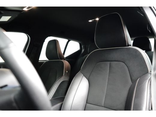 Volvo  XC40 1.5 T4 Recharge R-Design | Camera | Pilot Assist | Stoel&stuurverwarming | Nubuck | Apple Carplay | ActivLease financial lease