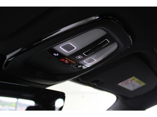 Volvo  XC60 T8 406PK AWD Ultra Dark | Executive | Luchtvering | B&W | 22" | Massage | HUD ActivLease financial lease