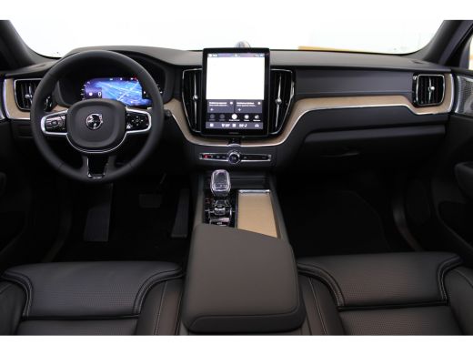 Volvo  XC60 T8 406PK AWD Ultra Dark | Executive | Luchtvering | B&W | 22" | Massage | HUD ActivLease financial lease