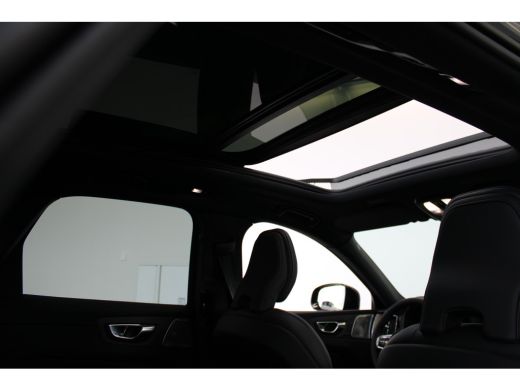 Volvo  XC60 T8 406PK AWD Ultra Dark | Executive | Luchtvering | B&W | 22" | Massage | HUD ActivLease financial lease