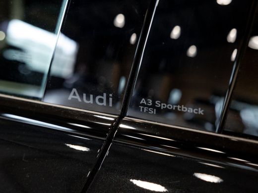 Audi A3 Sportback 35 TFSI 2x S-Line edition / 150pk / Panorama dak / Sonos / Achteruitrij camera / ActivLease financial lease