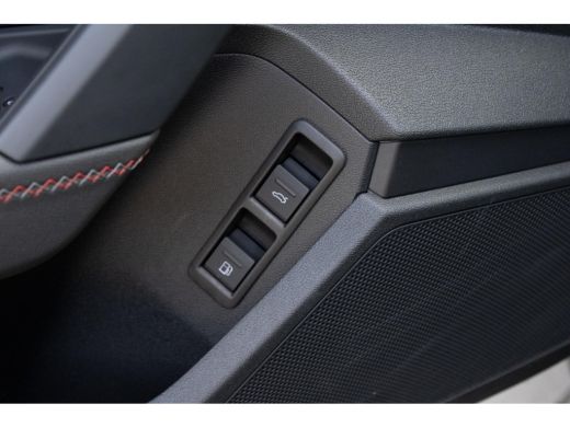 Audi A3 Sportback 40 TFSIe S line RS Bekleding MATRIX PANO MAXTON  ACC ActivLease financial lease