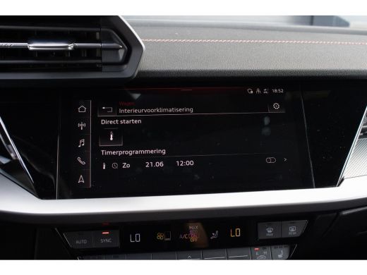 Audi A3 Sportback 40 TFSIe S line RS Bekleding MATRIX PANO MAXTON  ACC ActivLease financial lease