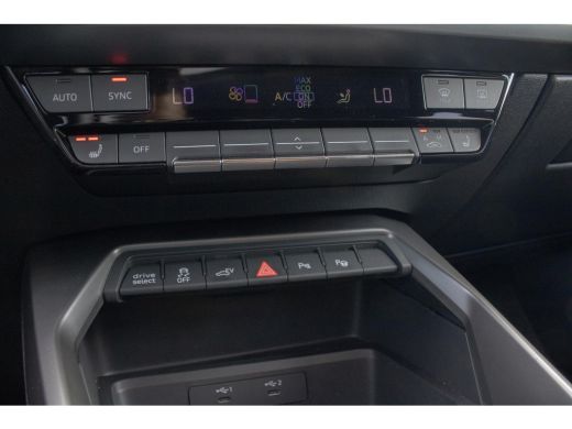Audi A3 Sportback 40 TFSIe S line RS Bekleding MATRIX PANO MAXTON  ACC ActivLease financial lease