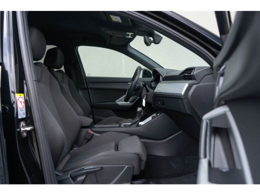 Audi Q3 35 TFSI / Cruise Control/ Virtual Cockpit/ Touch Navigatie/ 110kW (150PK) ActivLease financial lease