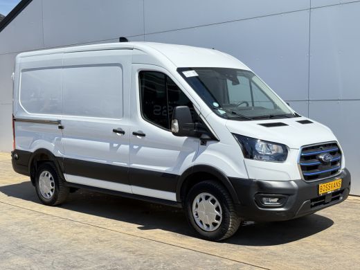 Ford E-Transit 68kWh 184PK L2H2 316km WLTP 94,9% (SOH) Climate Control Cruise Control CarPlay Navigatie Parkeers... ActivLease financial lease