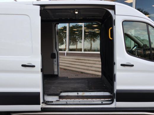 Ford Transit 350 2.0 TDCI 170 PK L3H2 RWD + 3500 KG TREKGEWICHT | 2 SCHUIFDEUREN | CAMERA | APPLE CARPLAY ActivLease financial lease