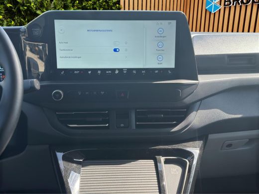 Ford Transit Custom 320 2.5 PHEV 233PK L2 Limited Dubbele Cabine Omvormer | 2x Schuifdeur | Imperiaal wegklapbaar | T... ActivLease financial lease